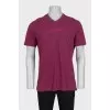 Men's V-neck T-shirt with tag