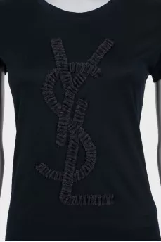 Black T-shirt with a 3D branded print