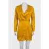 Fitted yellow dress with print