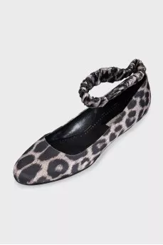Black animal print shoes