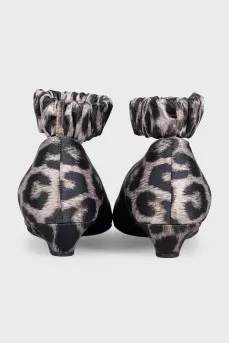 Black animal print shoes