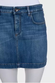 Straight-cut denim skirt with pockets