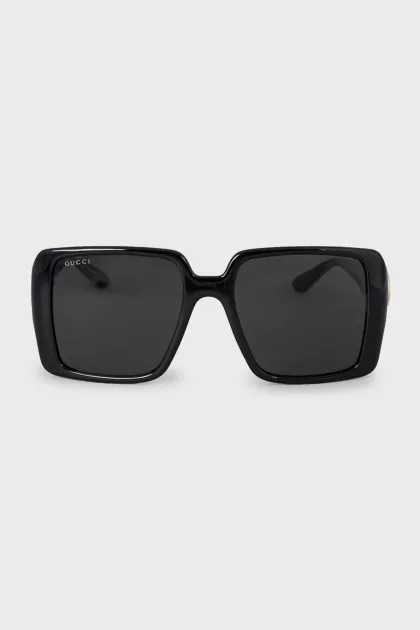 Square frame sunglasses with gold logo