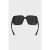 Square frame sunglasses with gold logo