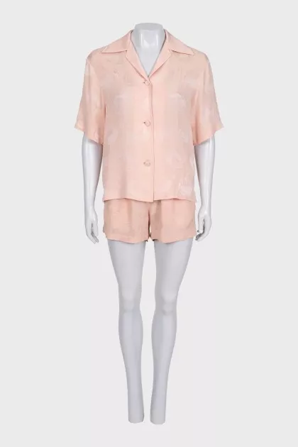 Silk suit with printed shorts