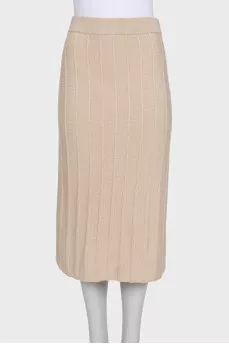 Wool suit consisting of a straight skirt and sweater