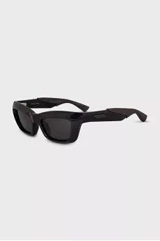 Sunglasses with rubber temples