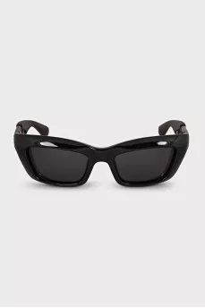 Sunglasses with rubber temples