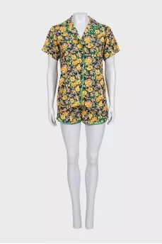 Viscose suit with shorts in a floral print