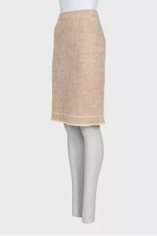 Beige tweed skirt with a straight cut