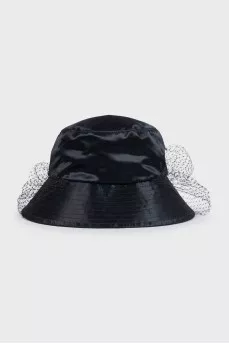 Black Panama hat with a veil