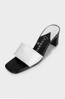 Leather mules with embroidered logo
