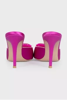 Pink satin mules decorated with crystal