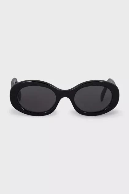 Oval sunglasses with gold logo