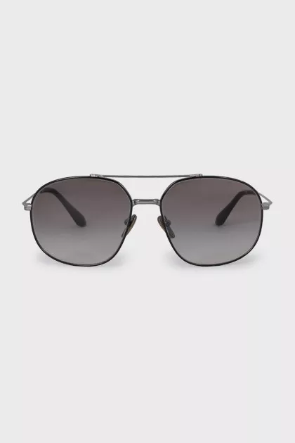 Men's aviator sunglasses with silver frames