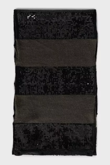 Scarf decorated with sequins