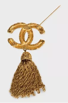 Vintage gold plated brooch with chains