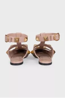 Бежевые сандалии Roman Stud с декором