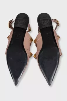 Бежевые сандалии Roman Stud с декором