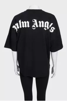 Чорна футболка oversize з лого