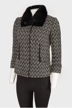 Cropped fur collar coat