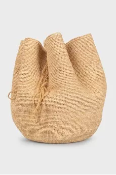 Beige raffia bucket bag