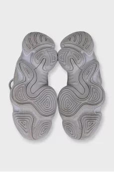 Кросівки сірого кольору Yeezy 500