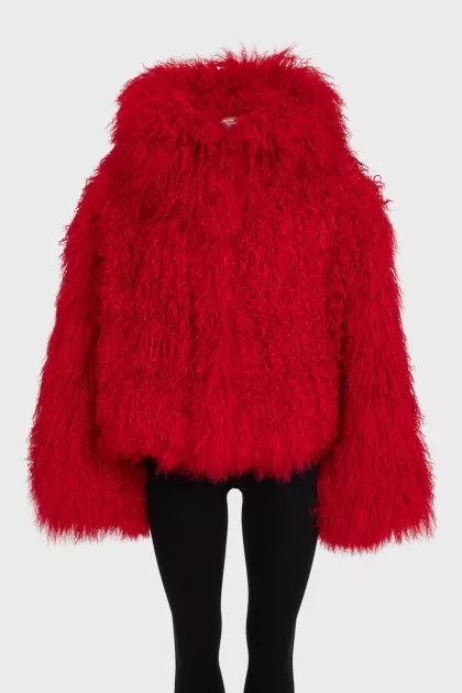 Voluminous red fur coat