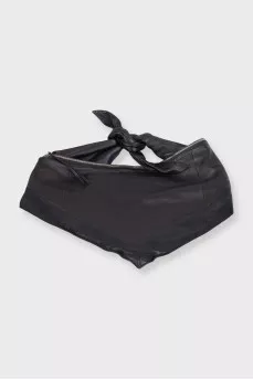 Leather triangle bag with zipper