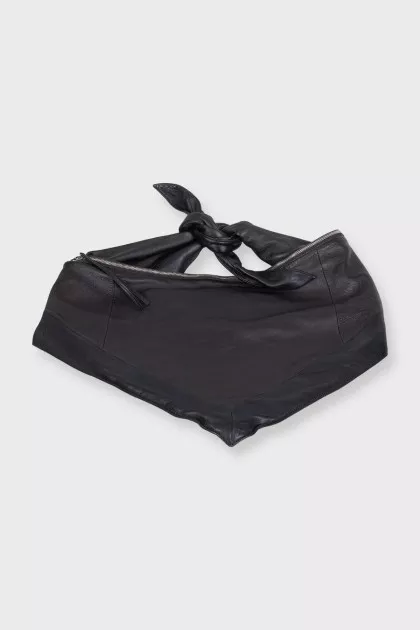 Leather triangle bag with zipper