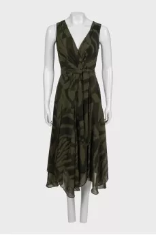 Green fitted dress with a zipper