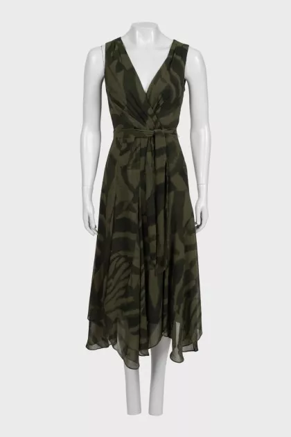 Green fitted dress with a zipper