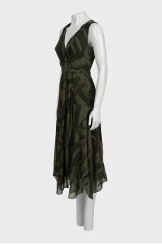 Green fitted dress with a zipper