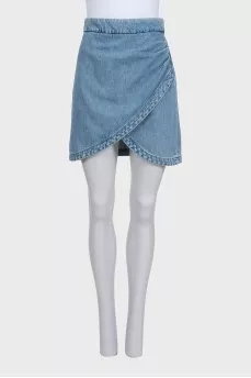 Blue denim skirt with a zipper