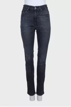 Men's mid-rise straight-leg jeans