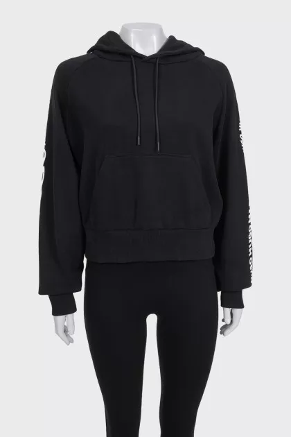 Hoodie with logo on the sleeves