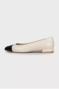 Two-tone patent toe ballet flats