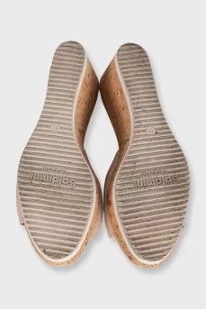 Beige leather mules with a wooden platform
