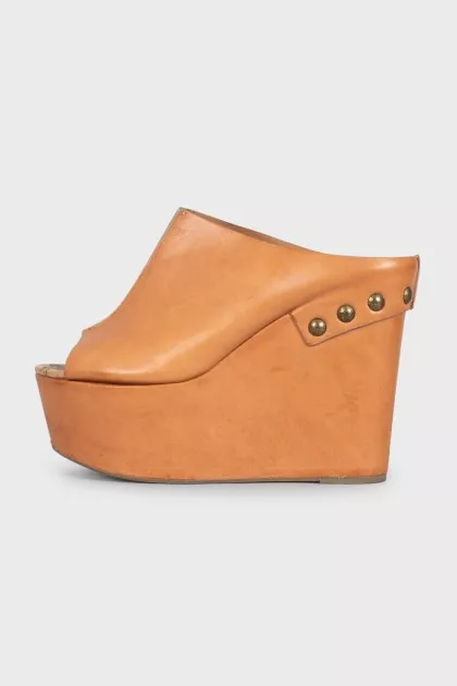 Leather platform mules