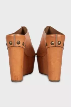 Leather platform mules