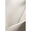 Белая сумка из кожи через плечо с тиснением