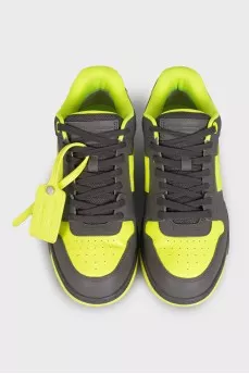 Men's bright leather sneakers