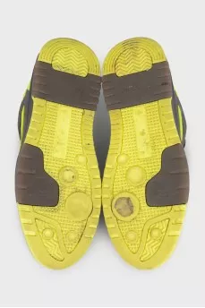 Men's bright leather sneakers
