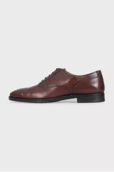 Men's brown leather shoes with perforated toes