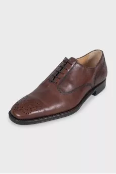 Men's brown leather shoes with perforated toes