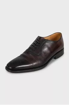 Men's brown leather shoes with perforated toes
