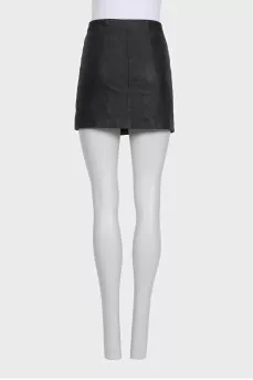 Black leather skirt with a silver zipper