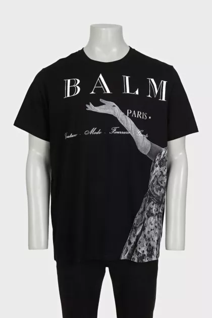 Men's black printed t-shirt with tag