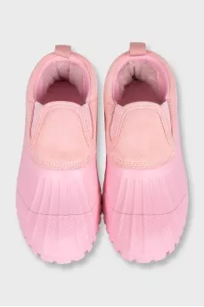 Short pink rubber boots
