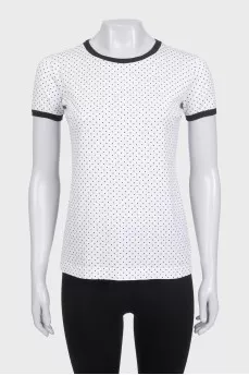 Slim-fitting T-shirt with a small print
